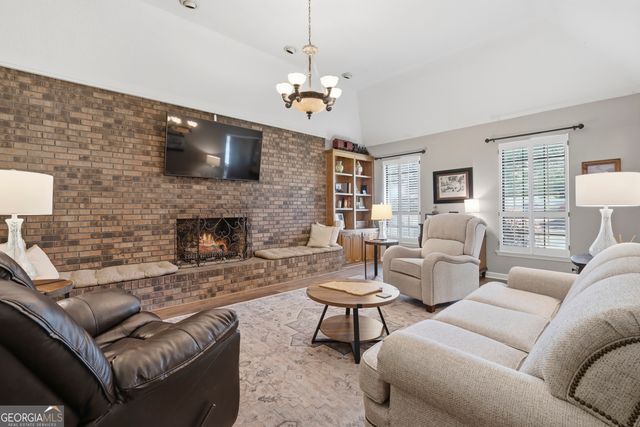 125 Stillwood Drive, Warner Robins, GA 31088