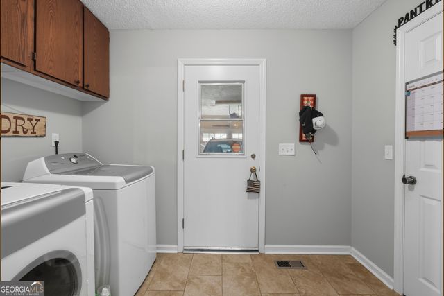 125 Stillwood Drive, Warner Robins, GA 31088