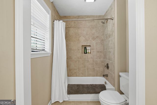 125 Stillwood Drive, Warner Robins, GA 31088