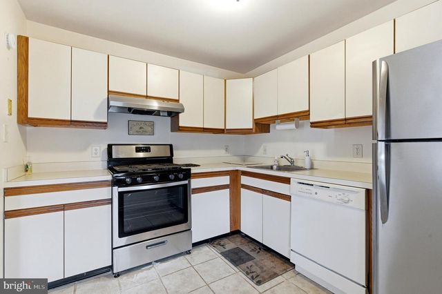 3403 WALTHAM CT, Yardley, PA 19067