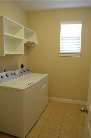 2014 Hughes Ranch Road, Pearland, TX 77089