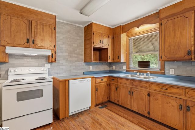 606 Perry Road, Greenville, SC 29609