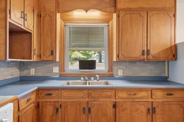 606 Perry Road, Greenville, SC 29609