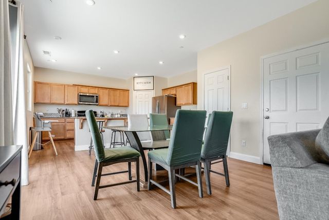 1869 E Gum Avenue, Reedley, CA 93654