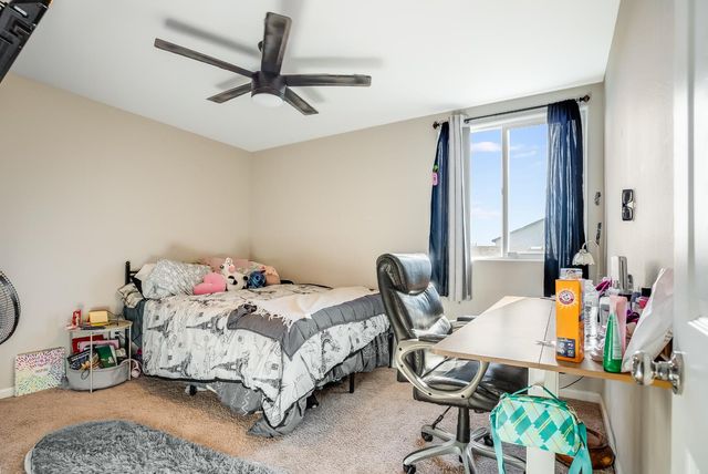 1869 E Gum Avenue, Reedley, CA 93654