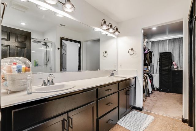 1869 E Gum Avenue, Reedley, CA 93654