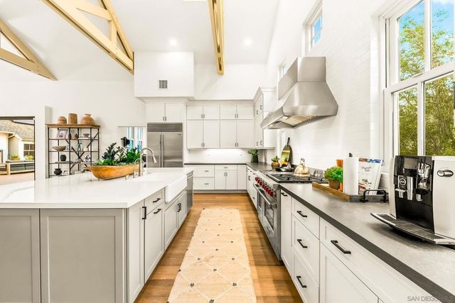 1245 Canton Ct, Encinitas, CA 92024