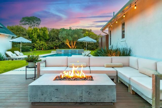 1245 Canton Ct, Encinitas, CA 92024