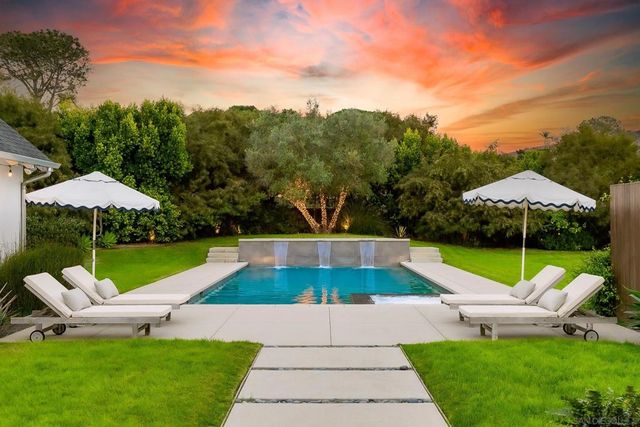 1245 Canton Ct, Encinitas, CA 92024