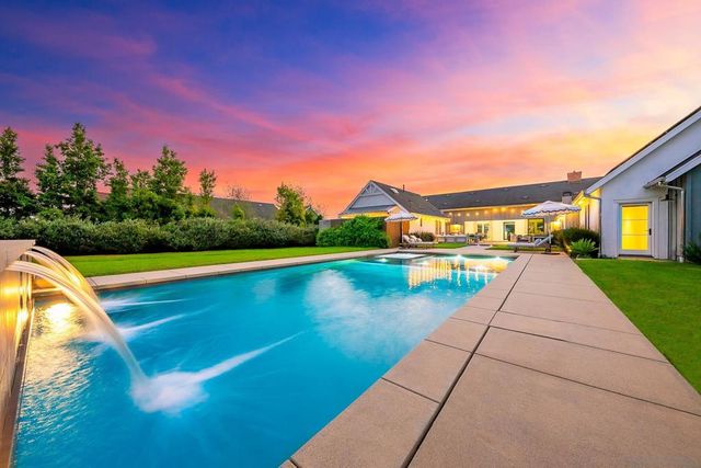 1245 Canton Ct, Encinitas, CA 92024