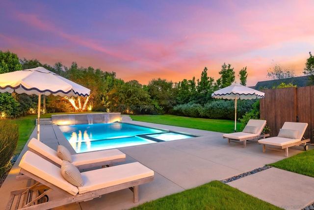 1245 Canton Ct, Encinitas, CA 92024