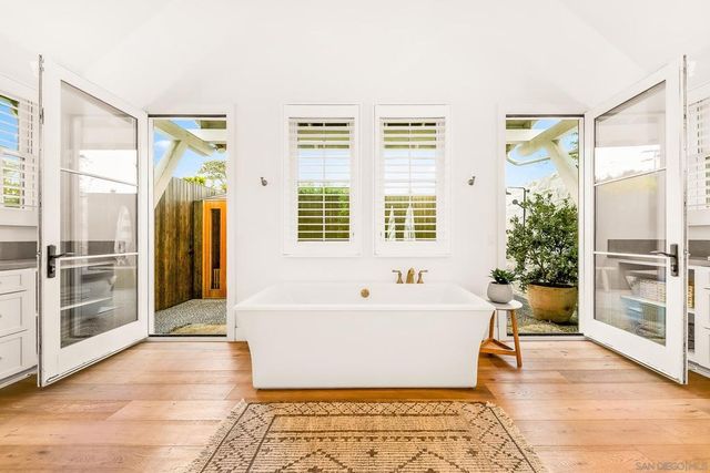 1245 Canton Ct, Encinitas, CA 92024