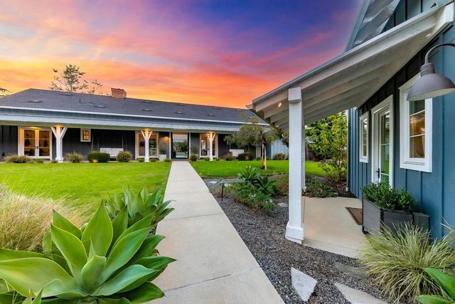 1245 Canton Ct, Encinitas, CA 92024