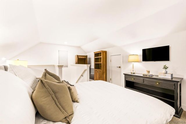 1245 Canton Ct, Encinitas, CA 92024