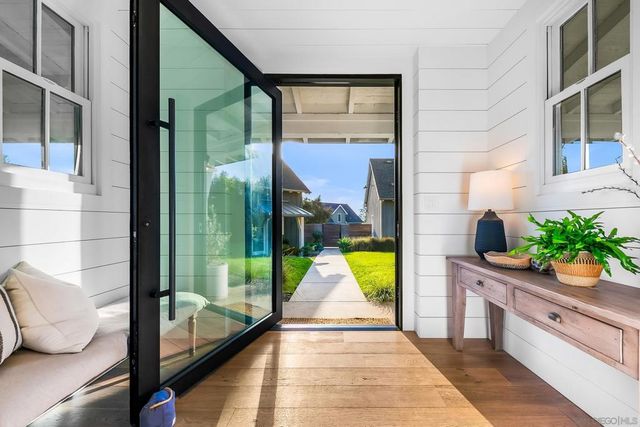 1245 Canton Ct, Encinitas, CA 92024