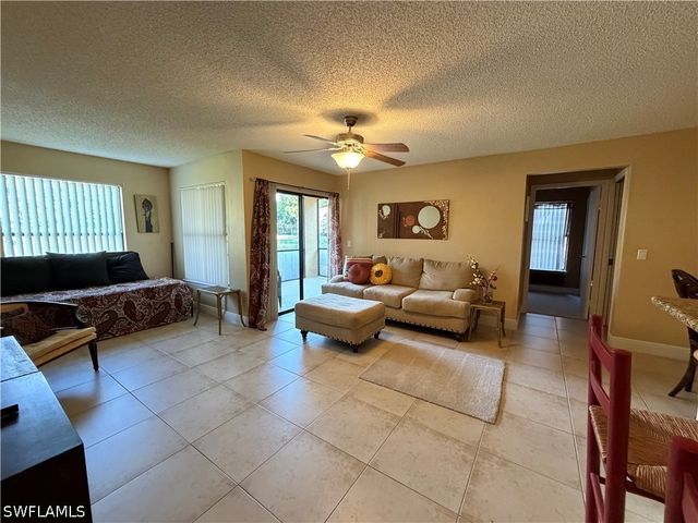 2070 Arbour Walk CIR 3214, Naples, FL 34109