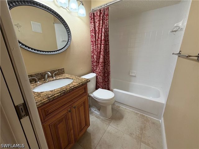 2070 Arbour Walk CIR 3214, Naples, FL 34109