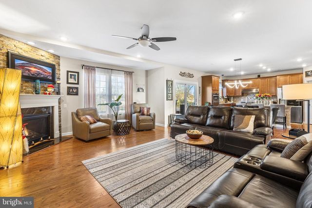 158 WILTSHIRE LN, Warminster, PA 18974