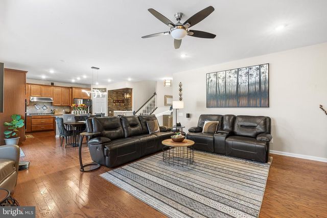 158 WILTSHIRE LN, Warminster, PA 18974