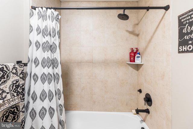 158 WILTSHIRE LN, Warminster, PA 18974