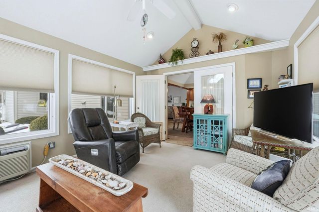 15322 Laurel Ridge Place, Leo, IN 46765