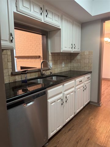 2012 Via Corona, Carrollton, TX 75006