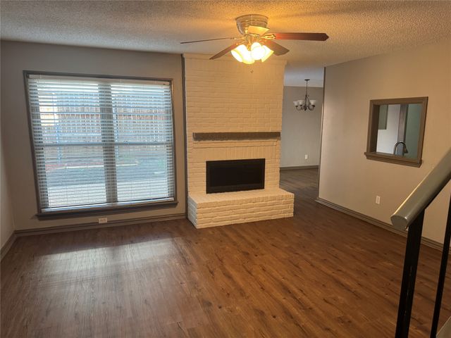 2012 Via Corona, Carrollton, TX 75006