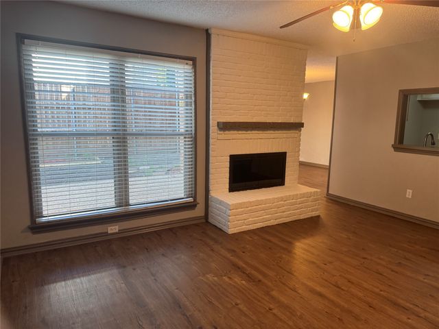2012 Via Corona, Carrollton, TX 75006