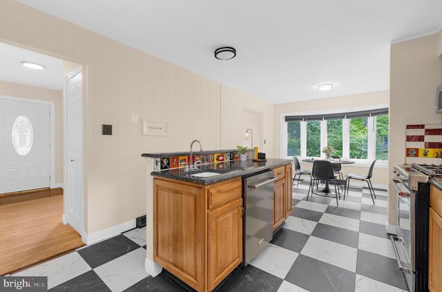 3935 W SHORE DR, Edgewater, MD 21037