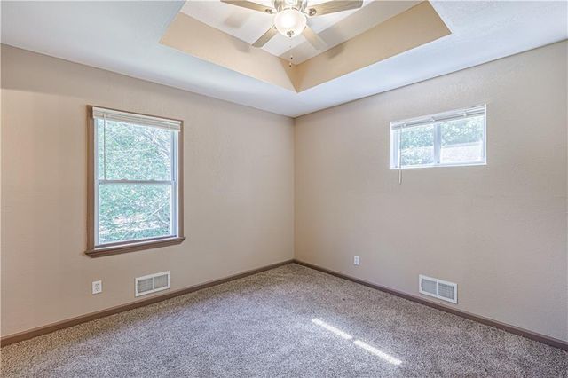 8602 E 84th Terrace, Raytown, MO 64138