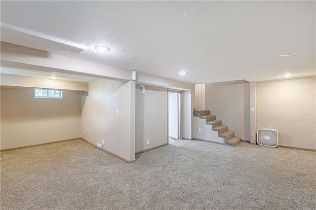 8602 E 84th Terrace, Raytown, MO 64138