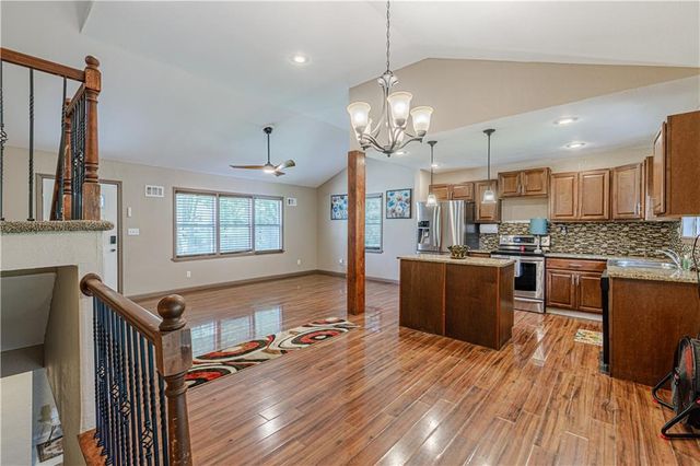 8602 E 84th Terrace, Raytown, MO 64138