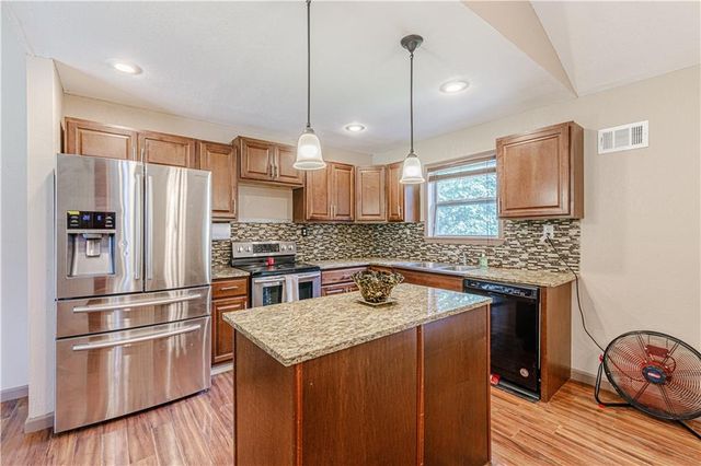 8602 E 84th Terrace, Raytown, MO 64138