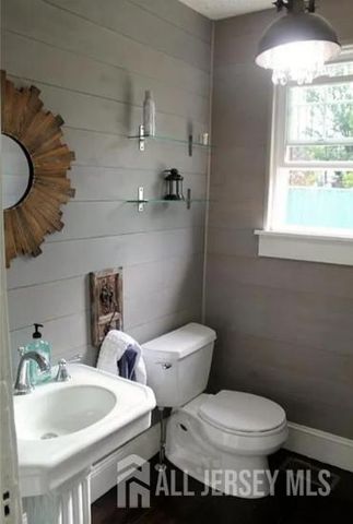 272 Lake Avenue, Metuchen, NJ 08840