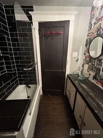 272 Lake Avenue, Metuchen, NJ 08840