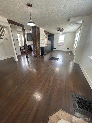 272 Lake Avenue, Metuchen, NJ 08840