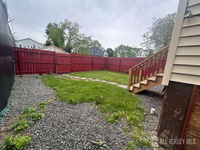 272 Lake Avenue, Metuchen, NJ 08840