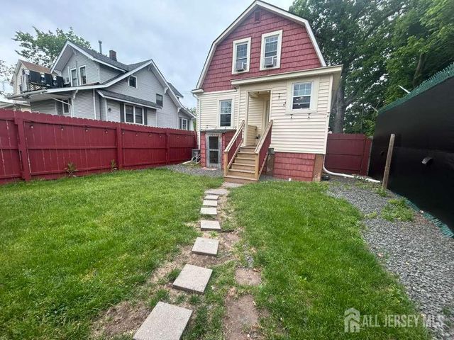 272 Lake Avenue, Metuchen, NJ 08840
