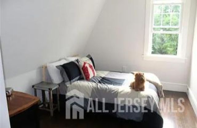 272 Lake Avenue, Metuchen, NJ 08840