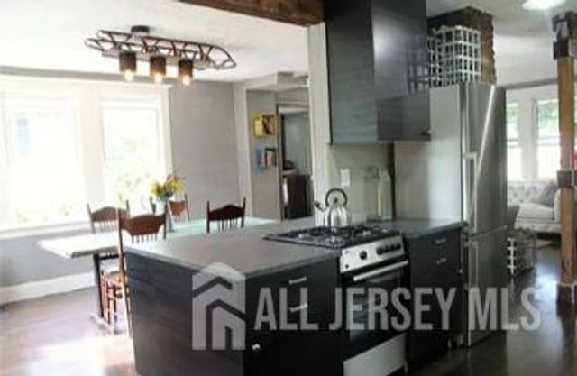 272 Lake Avenue, Metuchen, NJ 08840