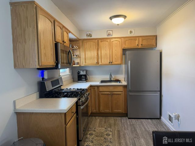 36 Maplewood Avenue, Colonia, NJ 07067
