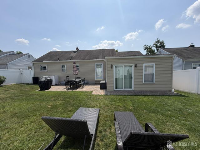 36 Maplewood Avenue, Colonia, NJ 07067