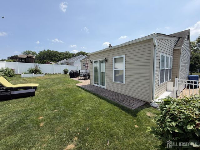 36 Maplewood Avenue, Colonia, NJ 07067