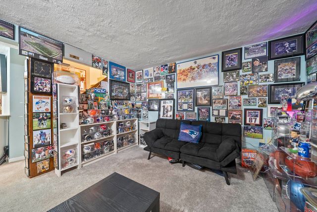 30 Spring Cove Road, Nashua, NH 03062