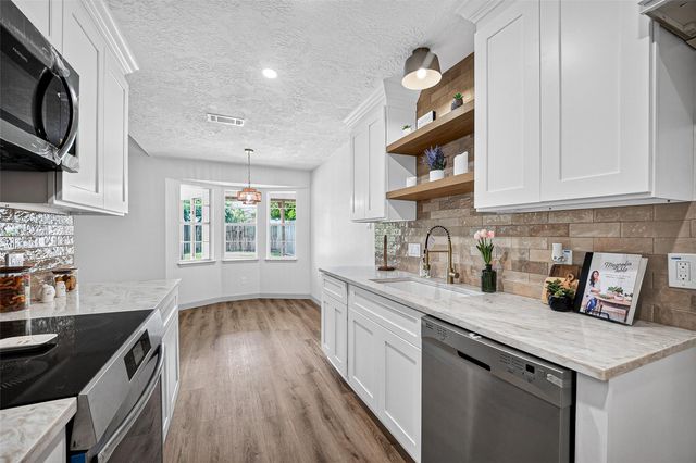 15702 La Cabana Drive, Houston, TX 77062
