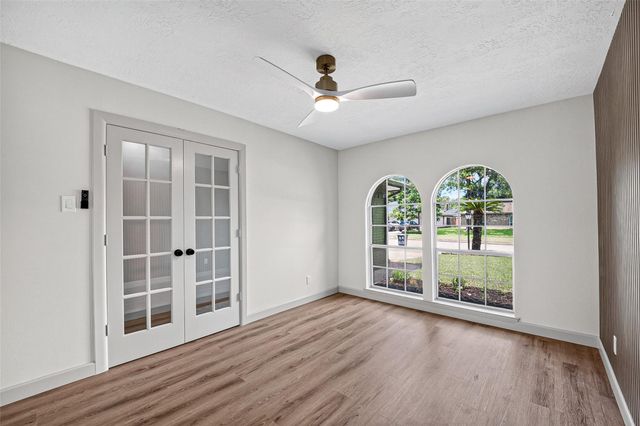 15702 La Cabana Drive, Houston, TX 77062