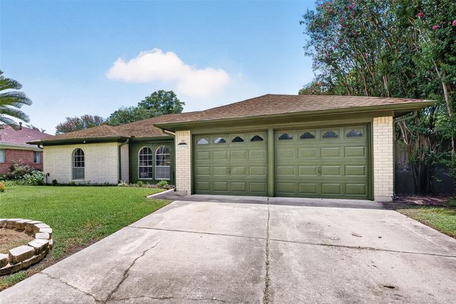 15702 La Cabana Drive, Houston, TX 77062