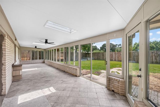 15702 La Cabana Drive, Houston, TX 77062