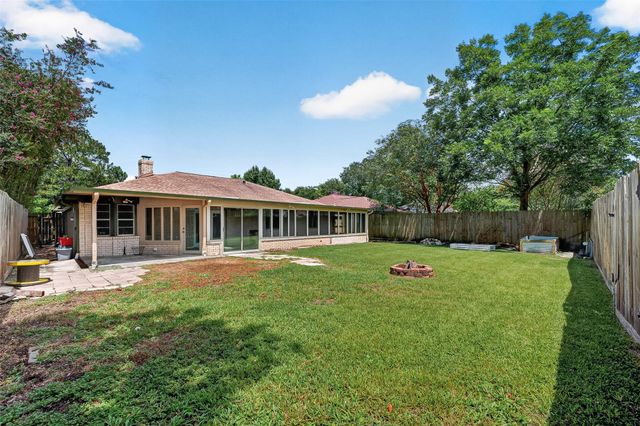15702 La Cabana Drive, Houston, TX 77062