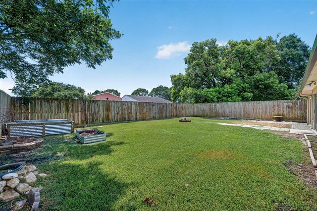 15702 La Cabana Drive, Houston, TX 77062